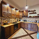 панорама хаус и еко къщи дървена и землянка