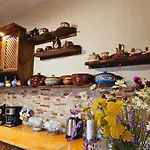 панорама хаус и еко къщи дървена и землянка Leshten