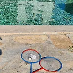 панорама хаус и еко къщи дървена и землянка Leshten
