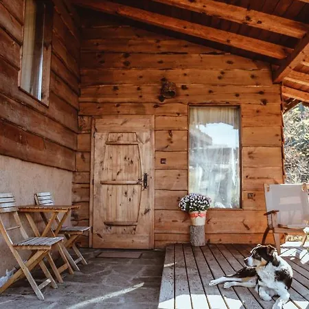 Villa панорама хаус и еко къщи дървена и землянка Lesten