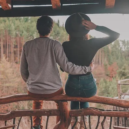 Villa панорама хаус и еко къщи дървена и землянка Lesten