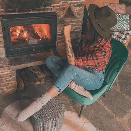 Villa панорама хаус и еко къщи дървена и землянка Lesten