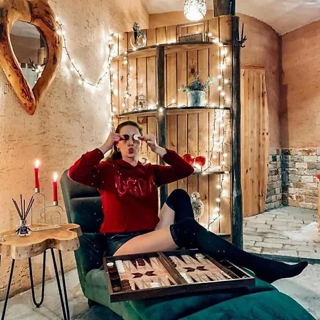 Вилла панорама хаус и еко къщи дървена и землянка Лештен