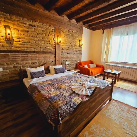 панорама хаус и еко къщи дървена и землянка *