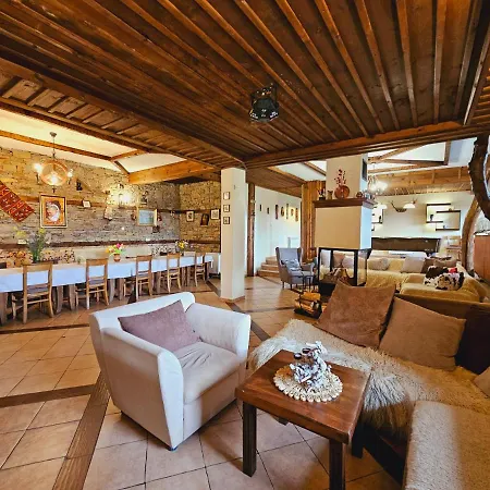 панорама хаус и еко къщи дървена и землянка Vila