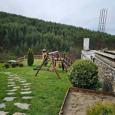 Villa панорама хаус и еко къщи дървена и землянка Lesten