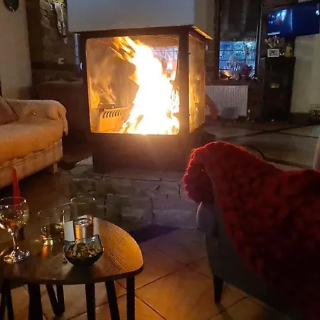 панорама хаус и еко къщи дървена и землянка * 莱什顿