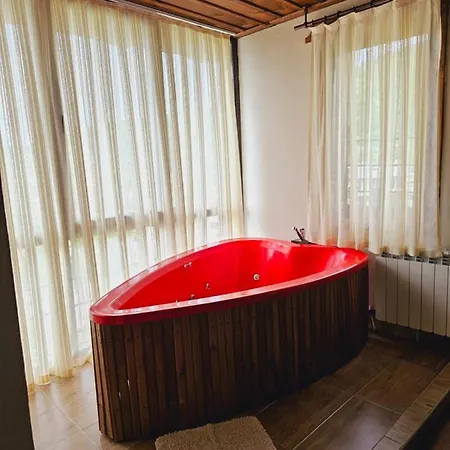 панорама хаус и еко къщи дървена и землянка Villa Lesten