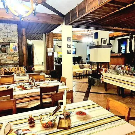 панорама хаус и еко къщи дървена и землянка Villa Lesten