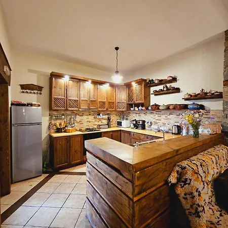 панорама хаус и еко къщи дървена и землянка Villa *