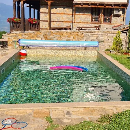 Вилла панорама хаус и еко къщи дървена и землянка