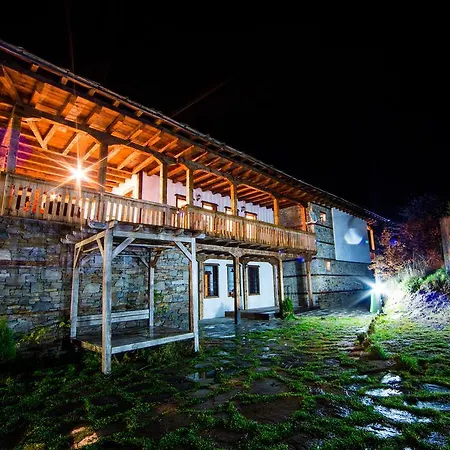 панорама хаус и еко къщи дървена и землянка