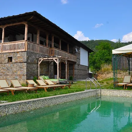 панорама хаус и еко къщи дървена и землянка