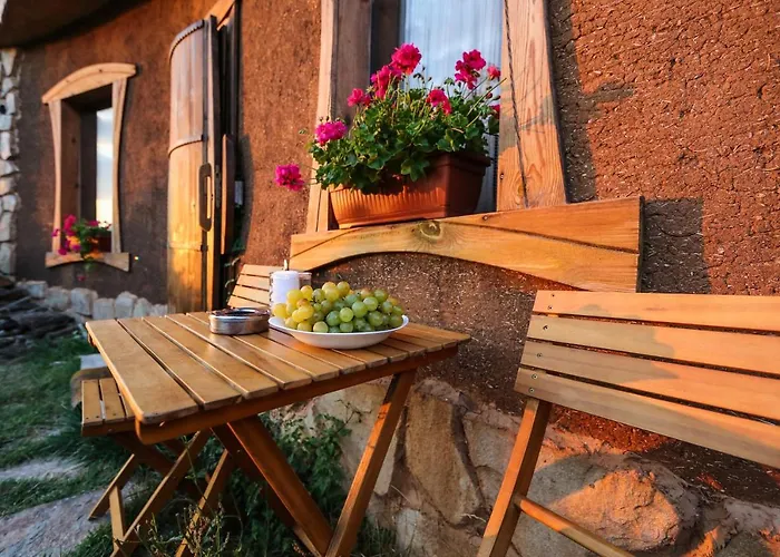 Villa панорама хаус и еко къщи дървена и землянка Leshten