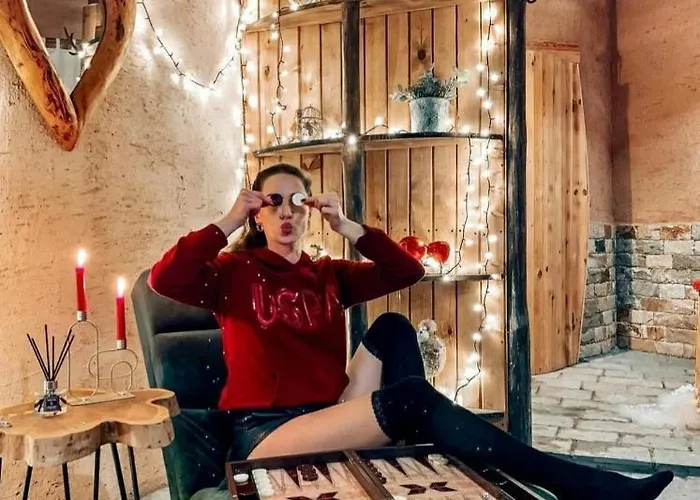 Villa панорама хаус и еко къщи дървена и землянка Leshten