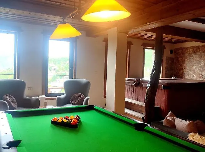 панорама хаус и еко къщи дървена и землянка * Leshten