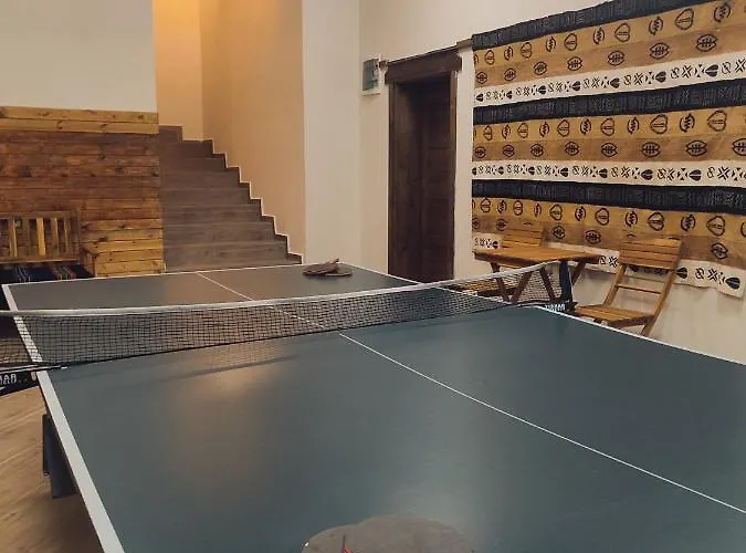 панорама хаус и еко къщи дървена и землянка Лещен