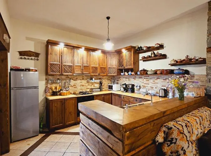 панорама хаус и еко къщи дървена и землянка Луксозна вила *