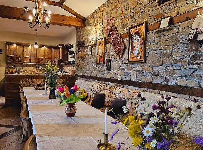 Луксозна вила панорама хаус и еко къщи дървена и землянка *