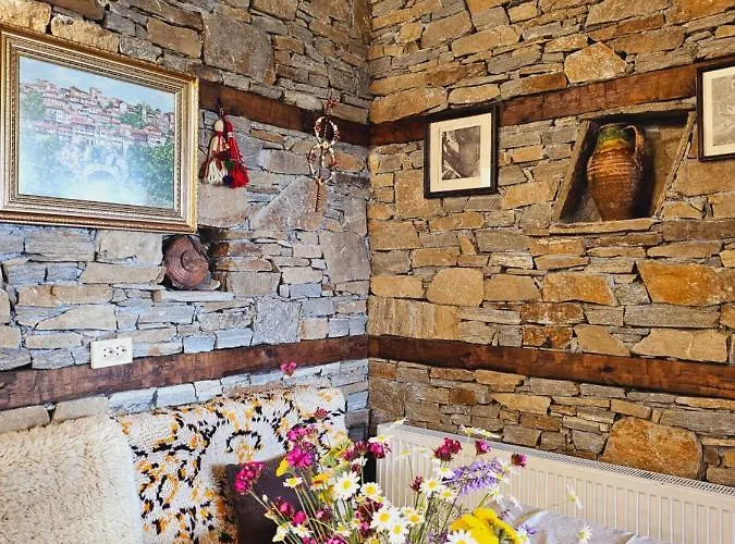 Луксозна вила панорама хаус и еко къщи дървена и землянка *